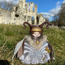 Charger l'image dans la galerie, Blanche <br/> Poupée Déco