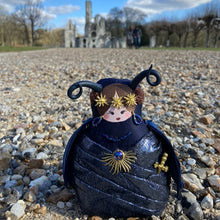 Charger l'image dans la galerie, Ariane <br/> Poupée Déco