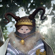 Charger l'image dans la galerie, Blanche <br/> Poupée Déco