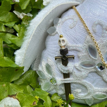 Charger l'image dans la galerie, Hermine <br/> Poupée Déco