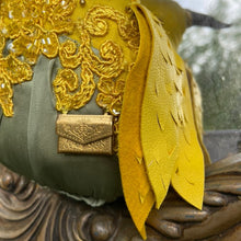 Charger l'image dans la galerie, Flore <br/> Poupée Déco