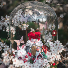 Charger l'image dans la galerie, La reine de coeur et le lapin <br/> Cloche Déco