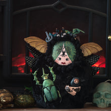 Charger l'image dans la galerie, Adèle <br/> Poupée Déco